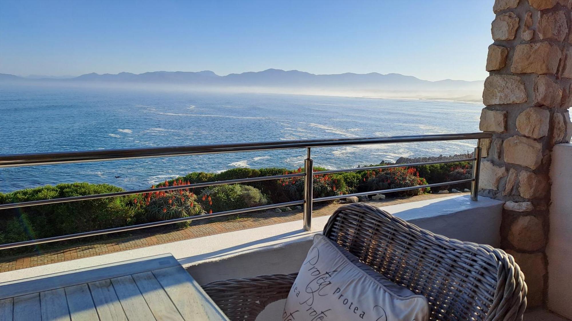 Kleinzee Oceanfront Guesthouse Gansbaai Exterior foto