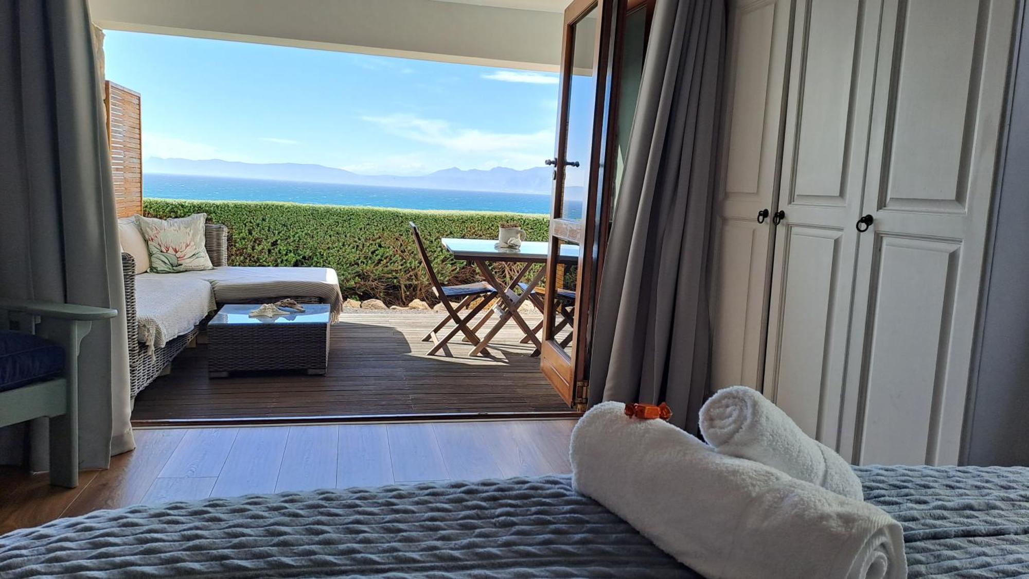 Kleinzee Oceanfront Guesthouse Gansbaai Exterior foto